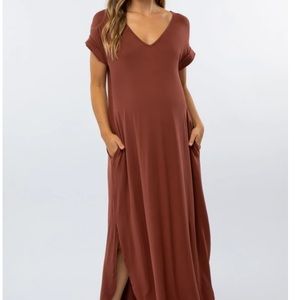 Side slit maternity maxi dress